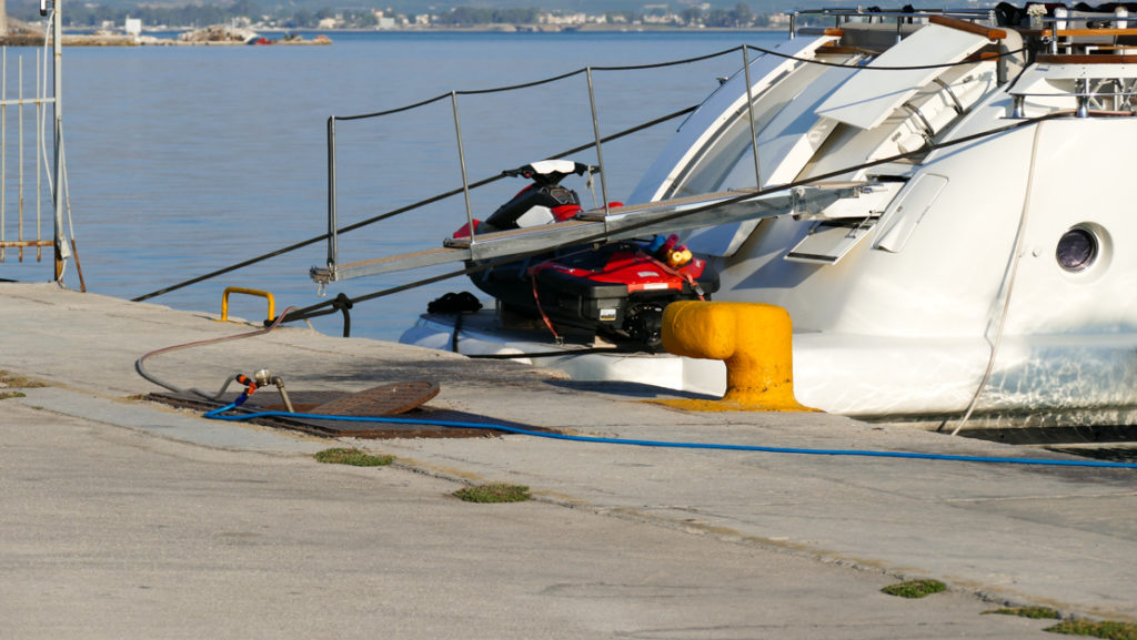 Ujęcie wody w porcie w Nafplio