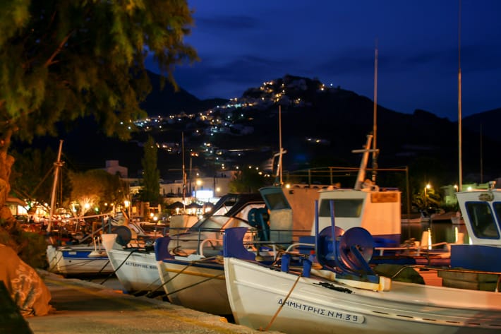 Port Serifos wieczorem