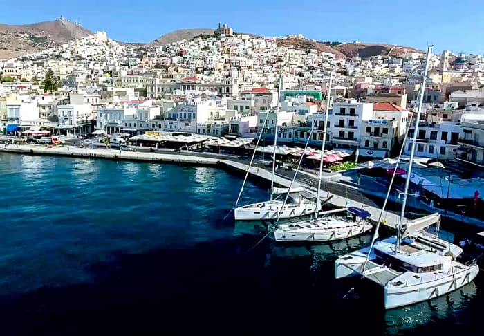 Keja jachtowa w Ermoupoli Syros