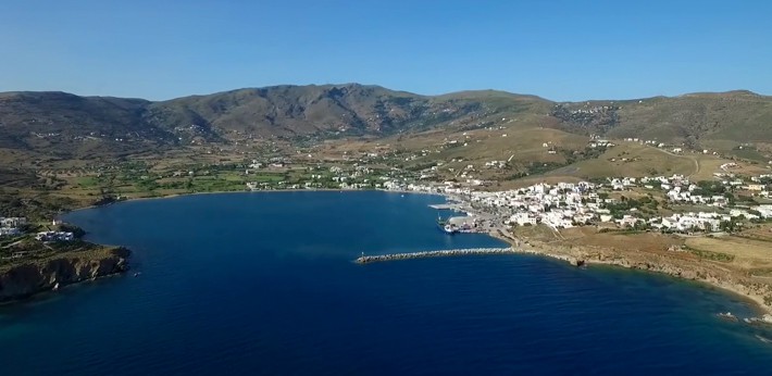 Port Gavrio na Andros