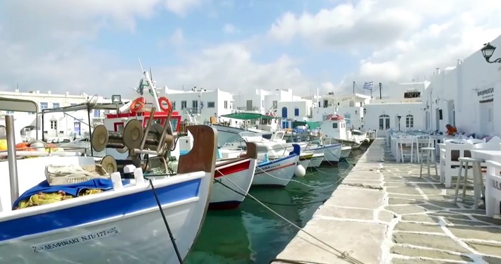 Port w Naoussa na Paros