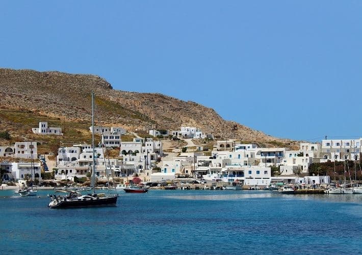 port w Folegandros