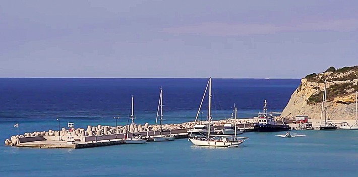 Port na wyspie Erikousa pirs południowy