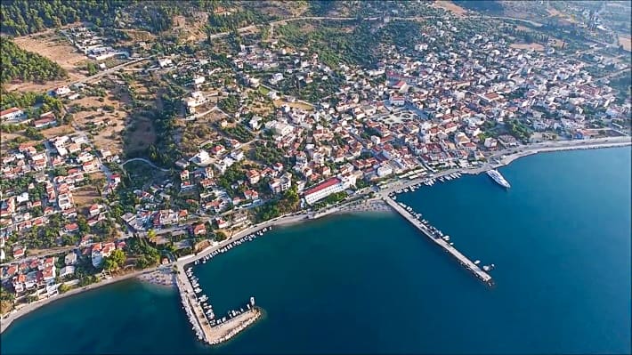 Port Astakos z góry