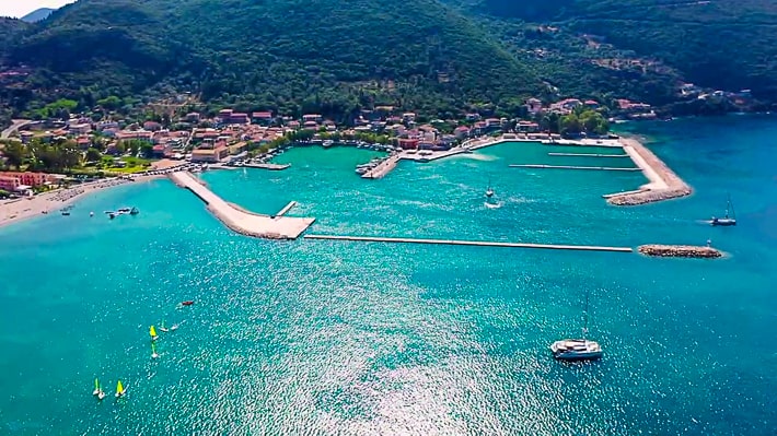 Port i marina Vasiliki