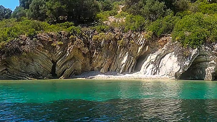 charakterystyczne formacje skalne Kastos