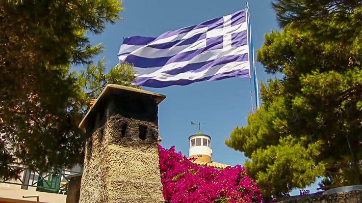 największa flaga Grecji na przylądku keri