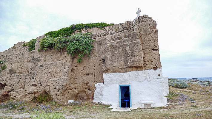 kościół Agios Nikolaos na plaży molos