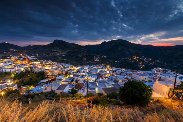 Skyros Chora nocą