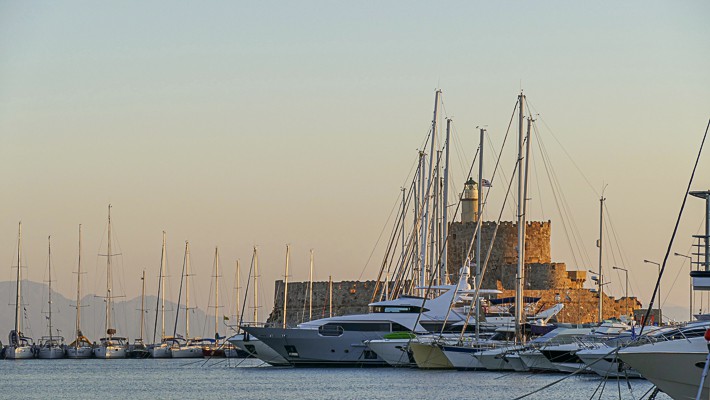 Port Mandraki