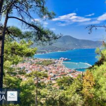 widok na Limenas z pobliskiego wzgórza