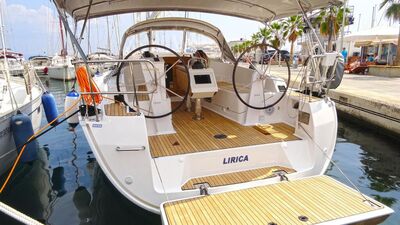 Bavaria CRUISER 37 Lirica - zdjęcie