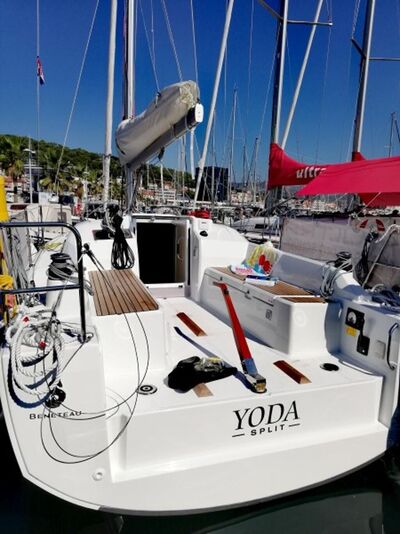 Oceanis 30.1 Yoda - zdjęcie
