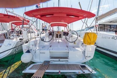 Oceanis 38 Rusalka - zdjęcie