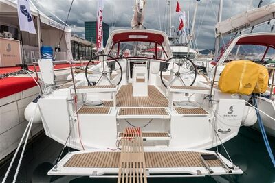Oceanis 38.1 Majano - zdjęcie