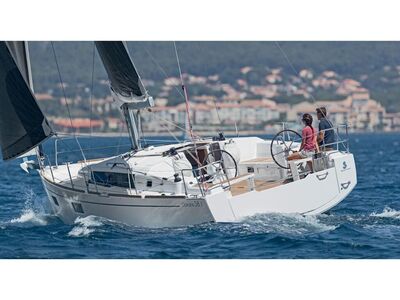 Oceanis 38.1 Sail Bellatrix - zdjęcie