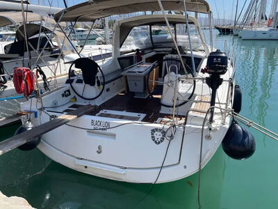 Oceanis 41.1 Black Lion - zdjęcie