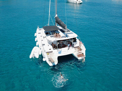 Lagoon 42 Kit Cat - zdjęcie