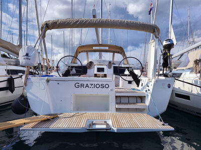 Dufour 430 GL Grazioso - zdjęcie