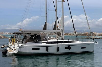 Bavaria C42 Blue Eyes - zdjęcie