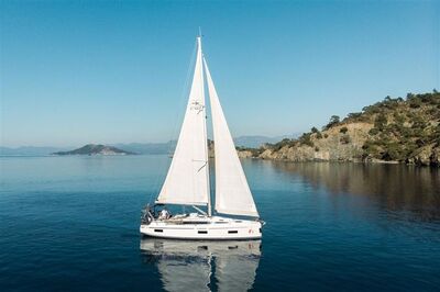 Bavaria C42 Aruna - zdjęcie