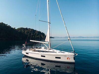 Bavaria C42 Nomad - zdjęcie