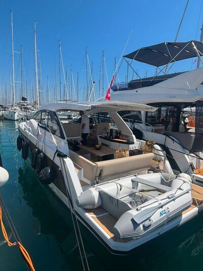 Sealine S335 - zdjęcie