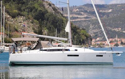 Sun Odyssey 380 Bura Kiss - zdjęcie