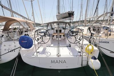 First 36 Mana - zdjęcie