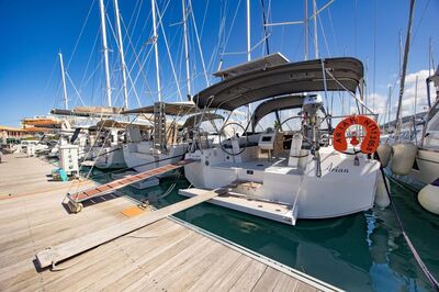 Bavaria C42 Arian - zdjęcie