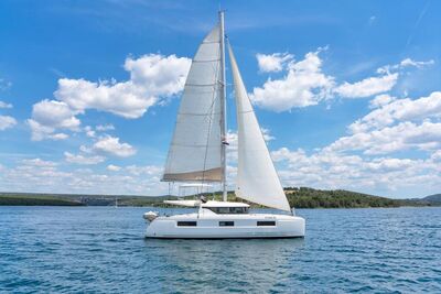 Lagoon 46 White Pearl - zdjęcie