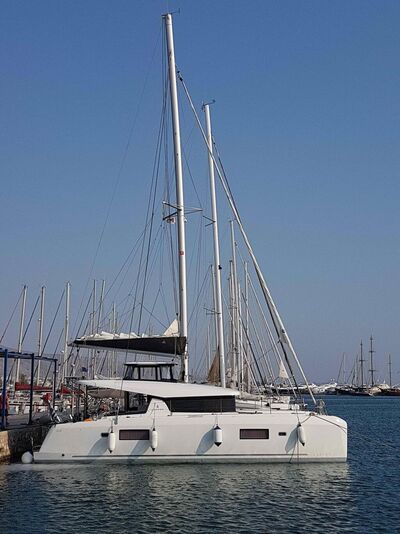 Lagoon 42 ECONOMY - zdjęcie