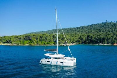 Lagoon 42 Brattia - zdjęcie