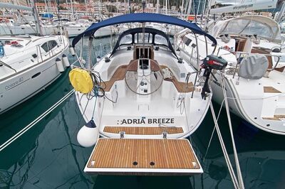 Bavaria CRUISER 33 - zdjęcie
