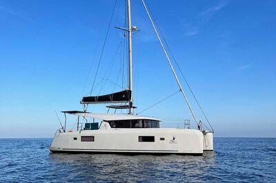 Lagoon 42 Ocean Light - zdjęcie