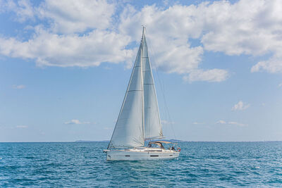 Dufour 520 GL Dream Planet - zdjęcie