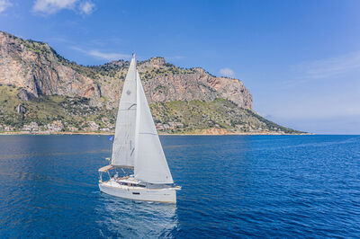 Sun Odyssey 319 Hija del Viento - zdjęcie