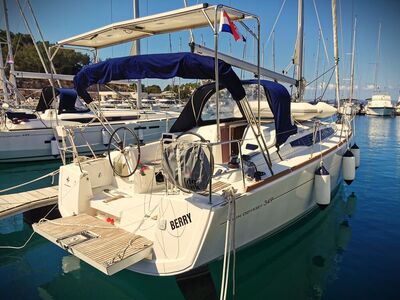 Sun Odyssey 349 Berry - zdjęcie