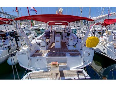 Oceanis 38.1 CVITA - zdjęcie