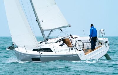 Oceanis 30.1 Maja - zdjęcie