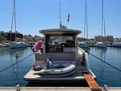 Sealine C335 - zdjęcie